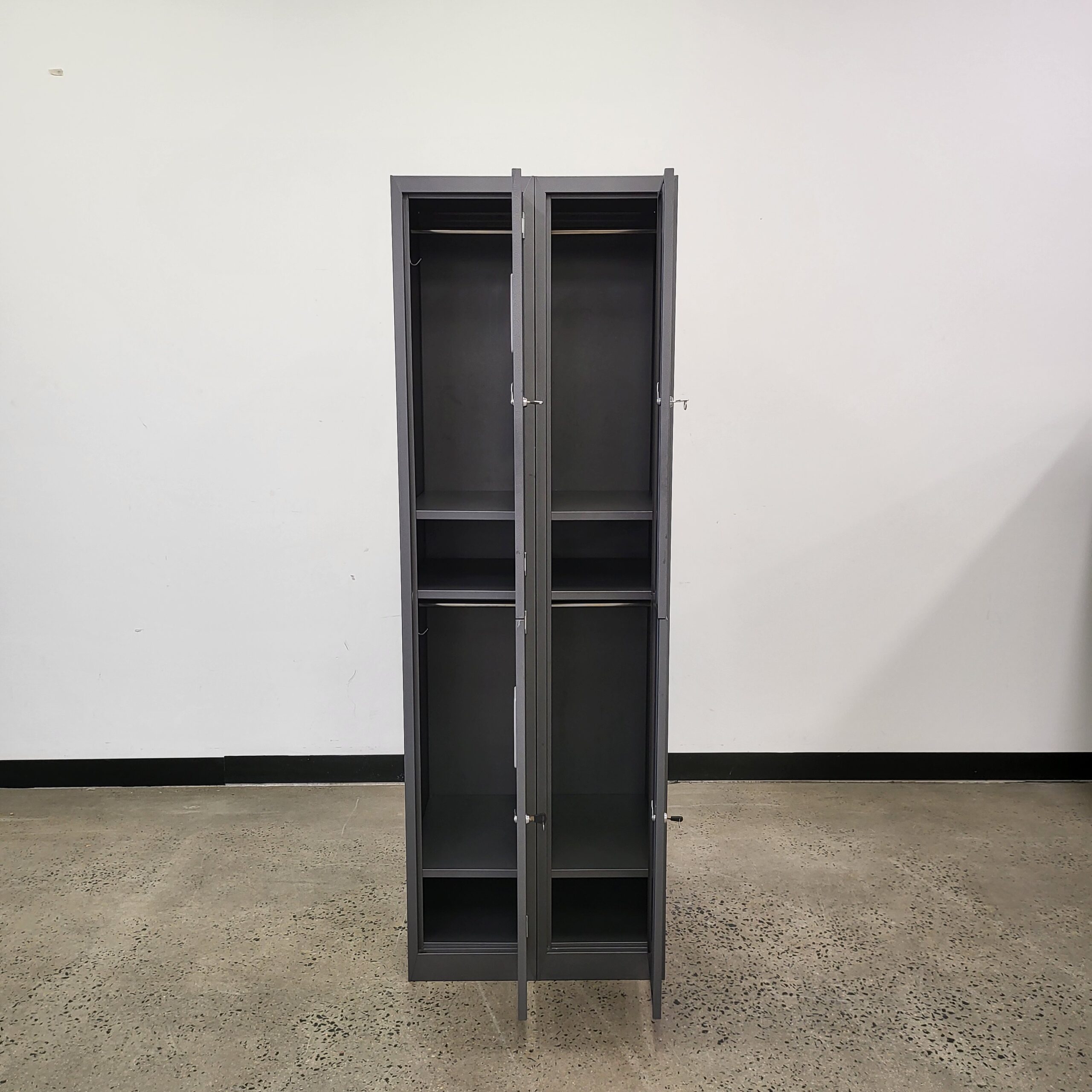 EliteBuilt Locker Double Bay Grey 4 Door - Image 2